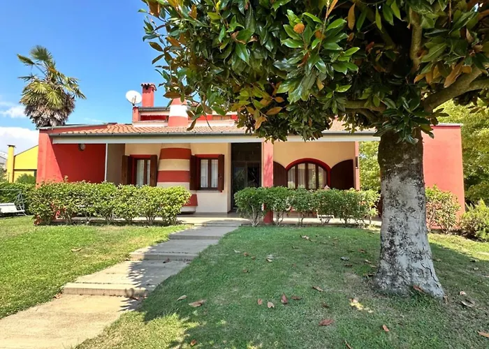 All'ombra Della Magnolia Bed and breakfast 3*